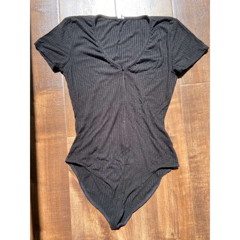 Black Ribbed Bodysuit - Picture 2 of 3